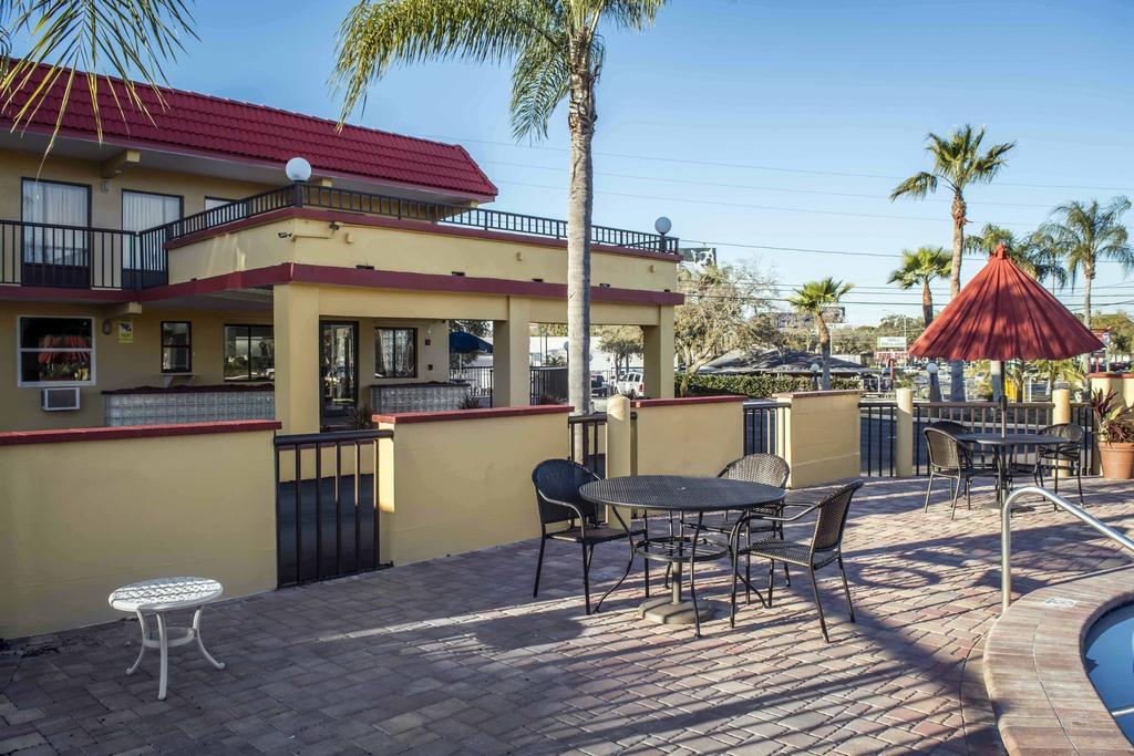 Rodeway Inn Clearwater-Dunedin Zewnętrze zdjęcie