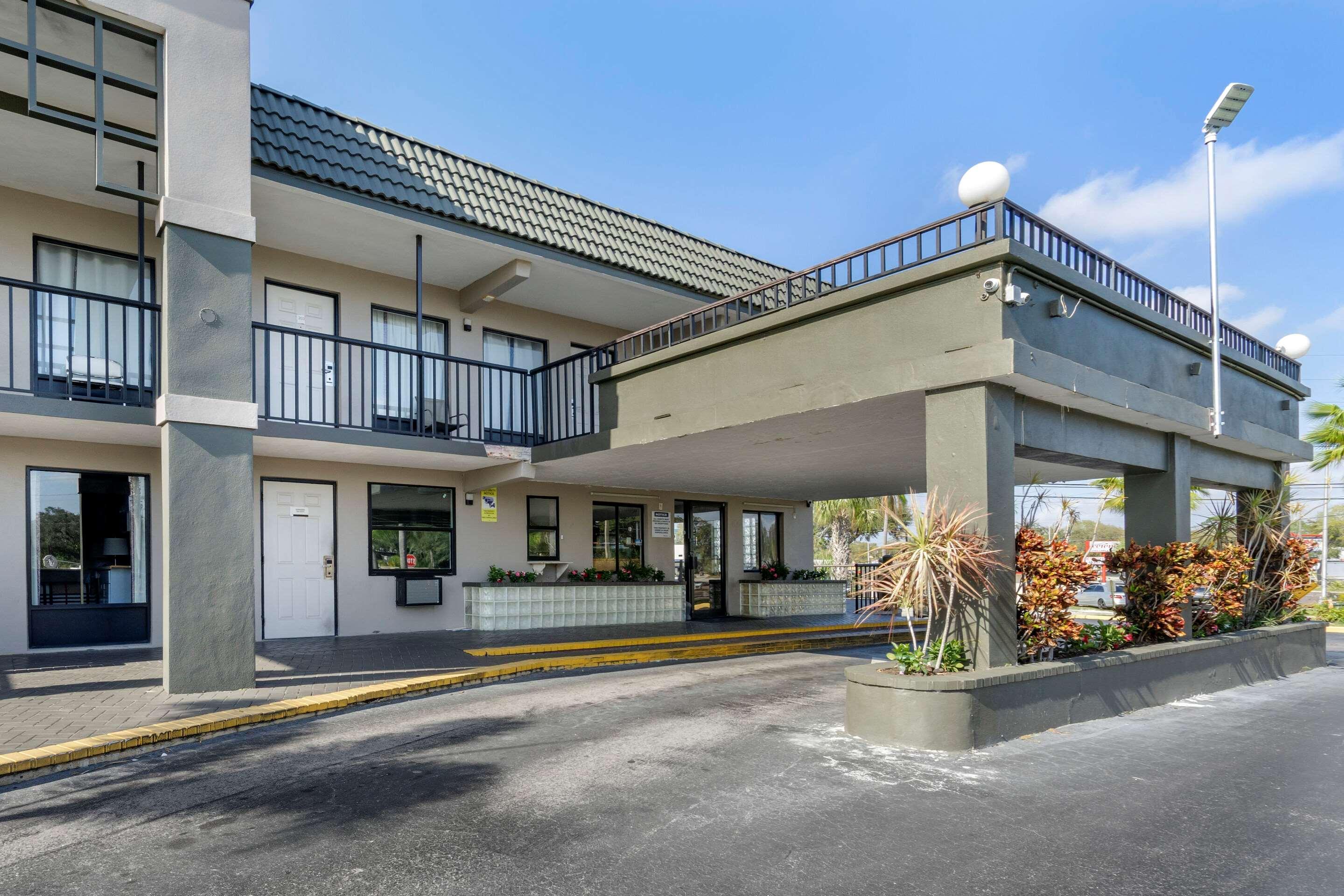 Rodeway Inn Clearwater-Dunedin Zewnętrze zdjęcie